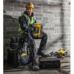 Gwoździarka osadzak do betonu DeWALT DCN890N 18V BL XR BODY walizka