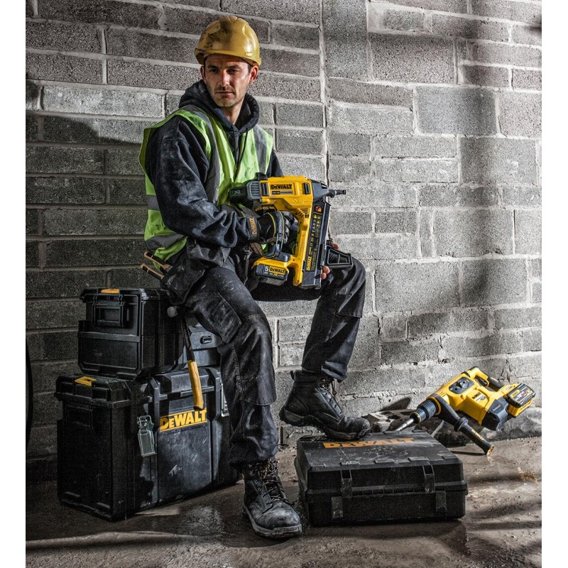 Gwoździarka osadzak do betonu DeWALT DCN890N 18V BL XR BODY walizka