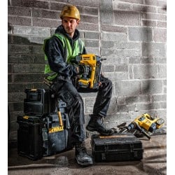 Gwoździarka osadzak do betonu DeWALT DCN890P2 18V BL XR 2x5Ah walizka