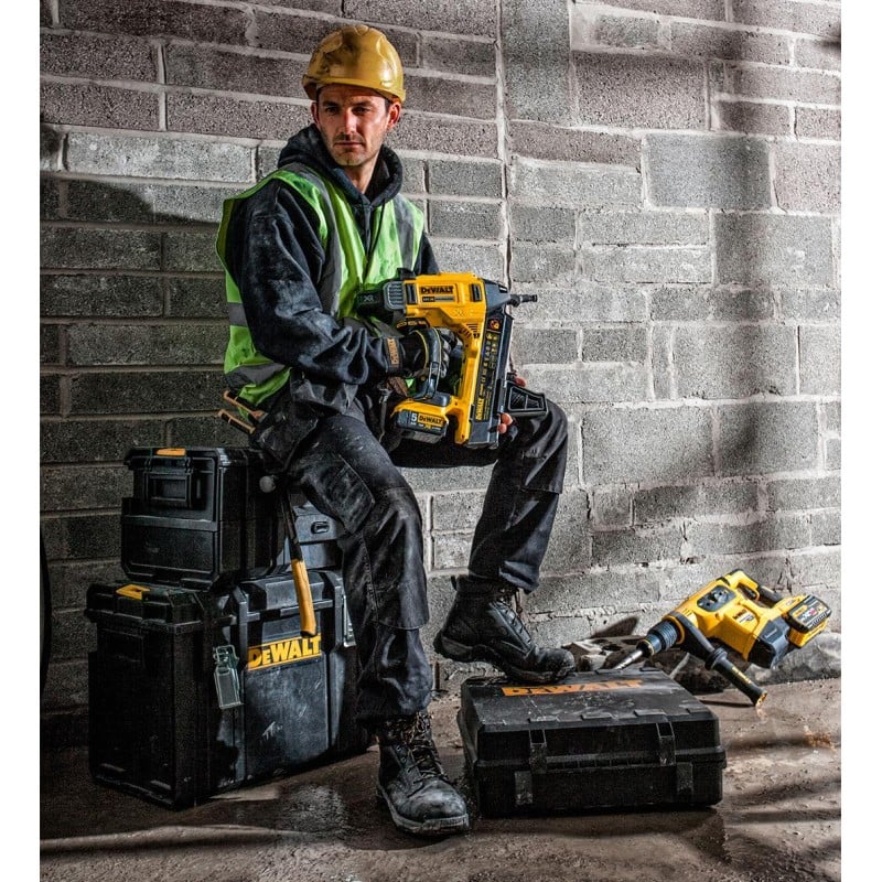 Gwoździarka osadzak do betonu DeWALT DCN890P2 18V BL XR 2x5Ah walizka