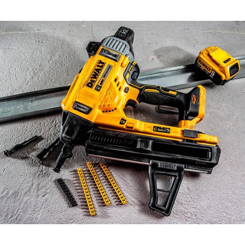 Gwoździarka osadzak do betonu DeWALT DCN890P2 18V BL XR 2x5Ah walizka