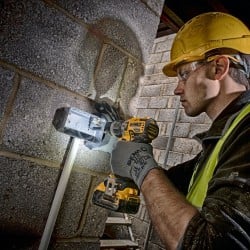 Zestaw COMBO DeWALT DCK2080P2T 18V XR BL (Wkrętarka DCD796 + szlifierka DCG405) 2x5Ah ładowarka walizka