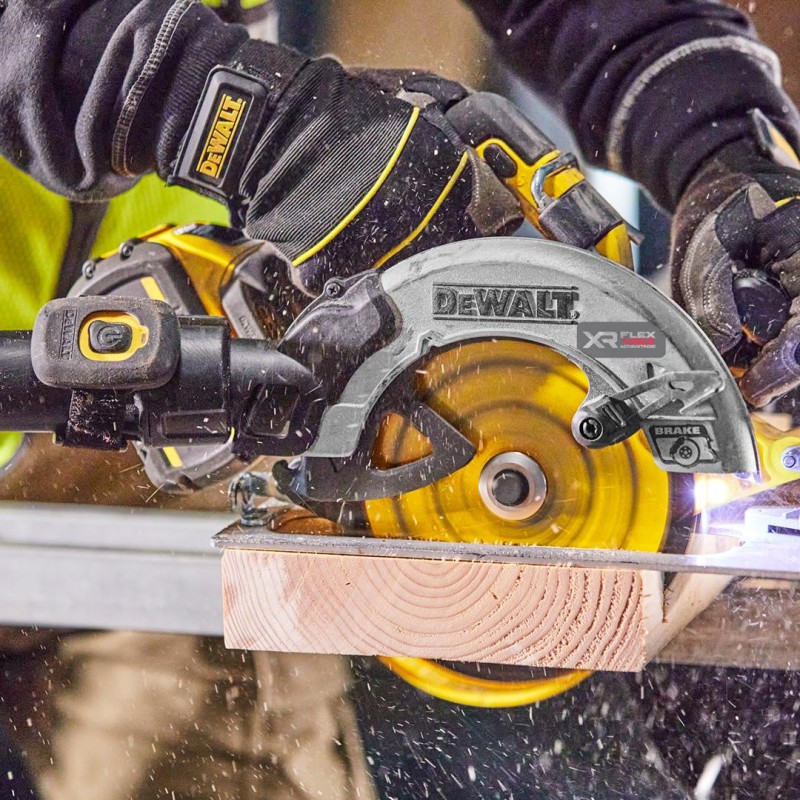 Pilarka tarczowa 18V 190mm 2x5Ah DeWALT DCS573H2T