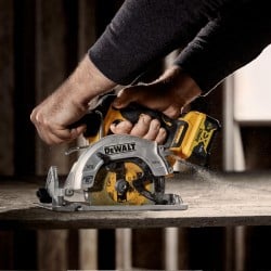 Pilarka tarczowa 12V 140mm DeWALT DCS512NT