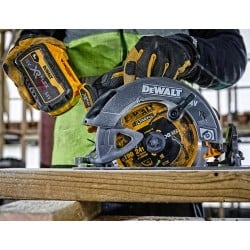 Pilarka tarczowa DeWALT DCS578NT 54V 190mm TSTAK