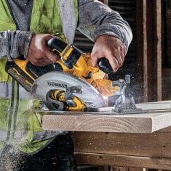 Pilarka 190mm FLEXVOLT ADVANTAGE DeWALT DCS573NT