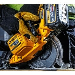 Pilarka tarczowa DEWALT DCS575T2 54V 190mm 2x6Ah