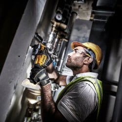 Wielofunkcyjne narzędzie oscylacyjne Multi-Tool DeWALT DCS356NT 18V XR BL BODY akcesoria walizka