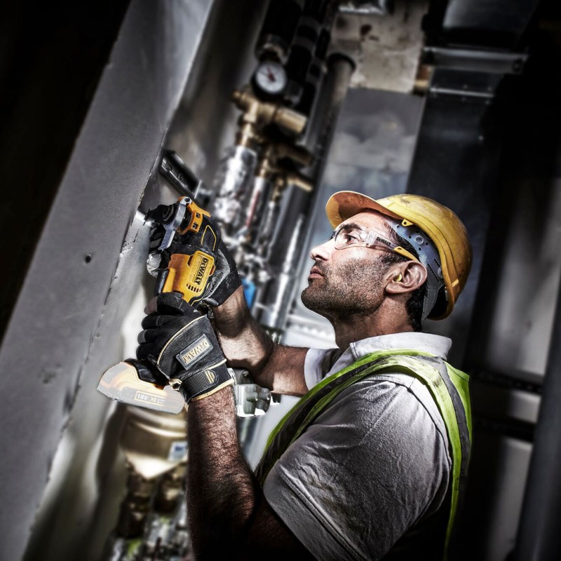 Wielofunkcyjne narzędzie oscylacyjne Multi-Tool DeWALT DCS356NT 18V XR BL BODY akcesoria walizka
