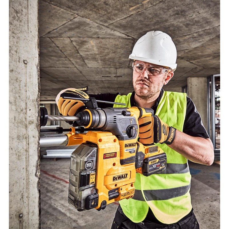 Zestaw DeWALT DCH335X2 (DCH333+2xDCB547+DCB118+D25304DH) Młotowiertarka 54V 3,5J DCH333, 2x9Ah Odsysacz pyłu Walizka