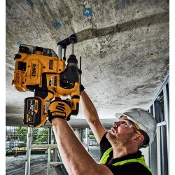 Zestaw DeWALT DCH335X2 (DCH333+2xDCB547+DCB118+D25304DH) Młotowiertarka 54V 3,5J DCH333, 2x9Ah Odsysacz pyłu Walizka