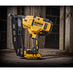 Akumulatorowa sztyfciarka DeWALT DCN660P2 XR 18V BL 16Ga 2x5Ah ładowarka walizka