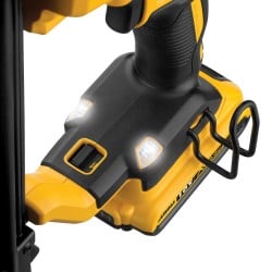 Akumulatorowa sztyfciarka DeWALT DCN680D2 XR 18V 18GA BL 2x2Ah ładowarka walizka