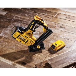 Zszywacz DeWalt DCN682D2 18V XR BL 2x2Ah 18Ga TSTA