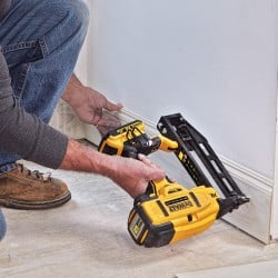 Gwoździarka sztyfciarka 16Ga 18V DeWALT DCN662D2