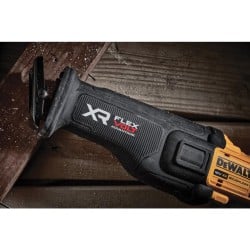 Pilarka szablasta lisi ogon 18V DeWALT DCS386T1