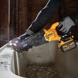 Pilarka piła szablasta 18V 2x5Ah DeWALT DCS386H2T