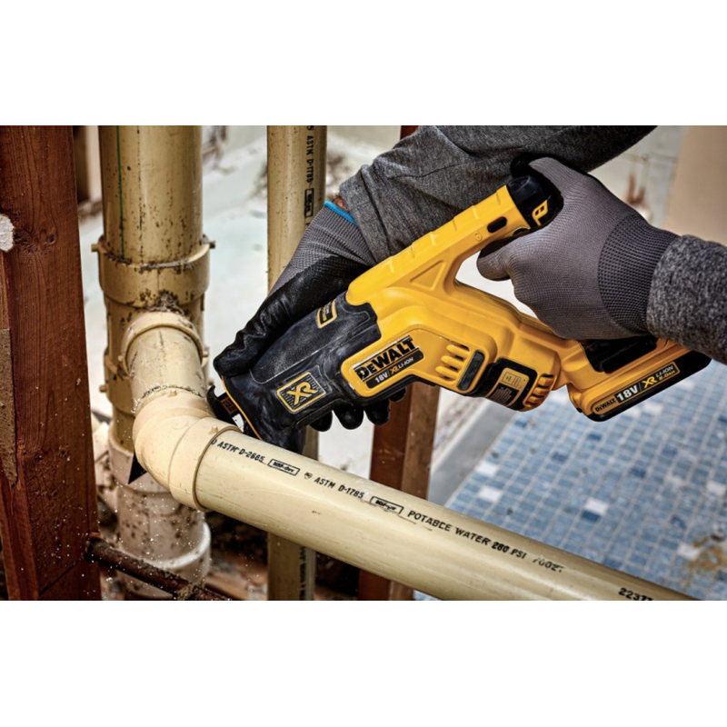 Pilarka szablasta DEWALT DCS367NT 18V XR body