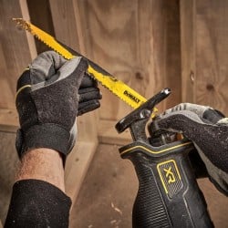 Pilarka szablasta lisica 18V DeWALT DCS382NT-XJ