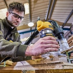 Frezarka krawędziowa do laminatów DEWALT D26200-QS
