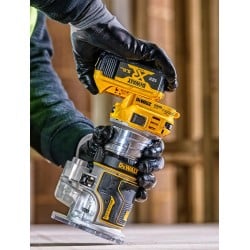 Frezarka górnowrzecionowa DeWalt DCW604NT 18V 8mm