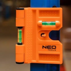 Poziomnica do słupków NEO TOOLS 71-003 ruchoma 209 mm