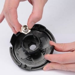 Głowica żyłkowa do podkaszarek Flo 79550 + 5 adapterów M10x1.0L, M10 x 1.25L, 3/8"L, 3/8"R, 5/16"R