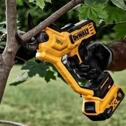 Akumulatorowy sekator do gałęzi 38mm 18V XR DeWALT DCMPP568N BODY
