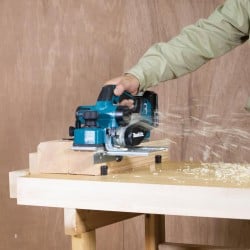 Strug akumulatorowy 18V LXT 82mm Makita DKP181ZJ