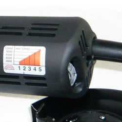 Szlifierka MAKITA 9565CVR 1400W regulacja obrotów