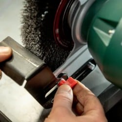 Podwójna szlifierka stołowa Metabo DS 200 Plus 604200000 220-240V 600W 2.7Nm 200mm