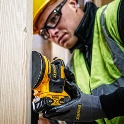 Szlifierka mimośrodowa DEWALT DCW210N 18V 125mm