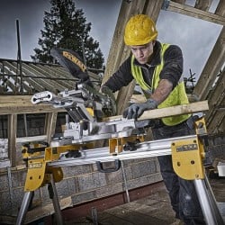 Pilarka ukośnica 184mm 18V BODY DEWALT DCS365N-XJ