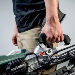 Pilarka ukośnica kapówka 216mm Metabo KGS 216 M