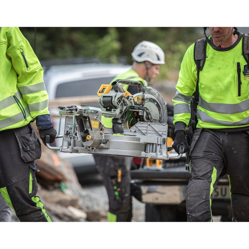 Pilarka ukosowa ukośnica DeWALT DCS782XW2 18V XR BL 2x8Ah 305mm XPS