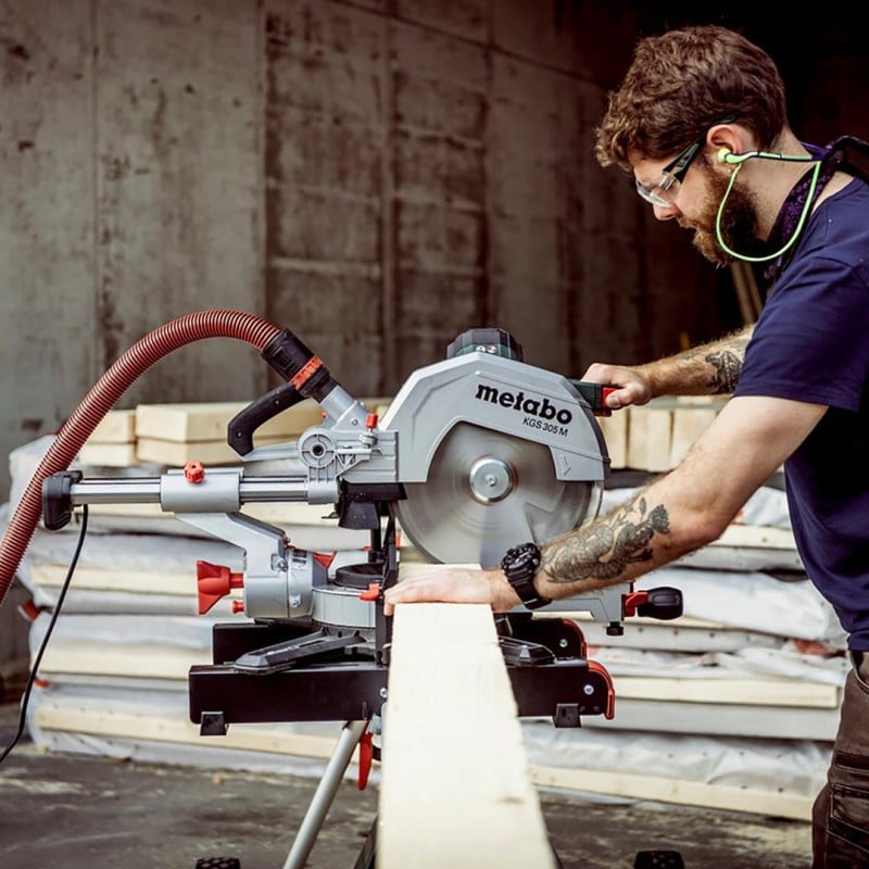 Pilarka ukośnica kapówka 305mm Metabo KGS 305 M