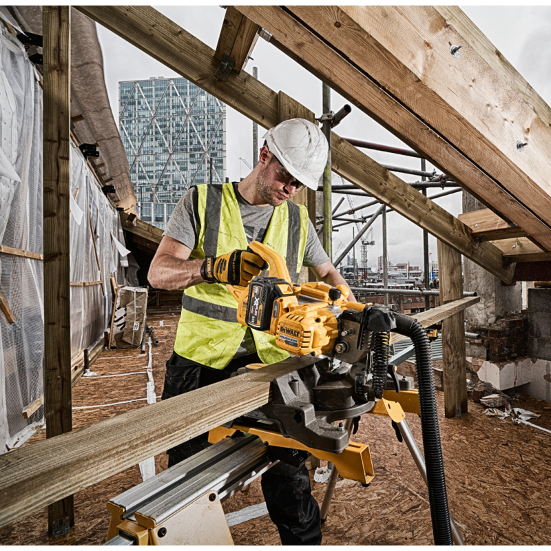 Piła ukośnica DEWALT DCS777N-XJ 216mm 54V XR