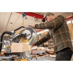 Pilarka ukosowa ukośnica DeWALT DCS782N 18V XR BL 305mm XPS BODY