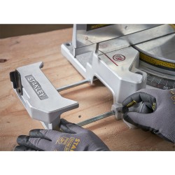 Pilarka ukośnica STANLEY FATMAX SM1800 1800W 254mm + stojak FME790 185kg 206cm