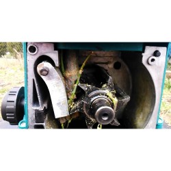 Rozdrabniacz rębak do gałęzi 2500W Makita UD2500