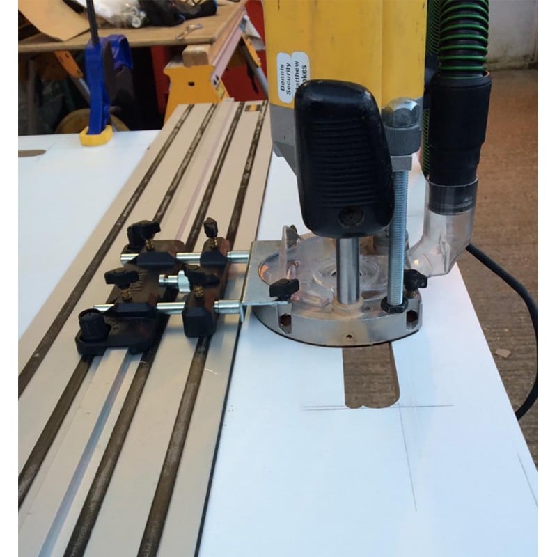 Adapter do frezarki do szyny zagłębiarki DeWALT