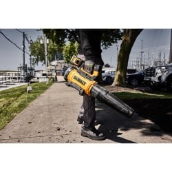Dmuchawa z wentylatorem osiowym DeWALT DCMBL777X1 XR FlexVolt 54/18V 1x3/9Ah BL 257,5 km/h