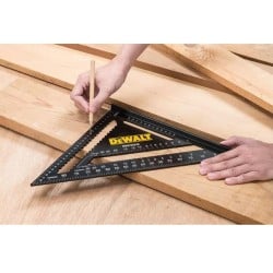 Kątownik ciesielski przymiar DeWALT DWHT25228 30cm