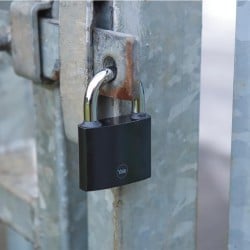 Kłódka żeliwna Assa Abloy Yale Y111B/75/140/1/B 74mm 3 klucze czarna