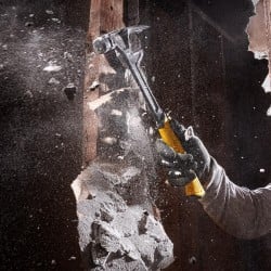 Młotek wyburzeniowy ciesielski 623g 40cm DeWALT