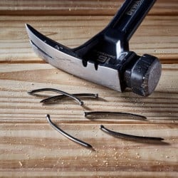 Młotek ciesielski stalowy 454g DeWALT DWHT51003-0