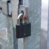 Kłódka żeliwna Assa Abloy Yale Y111B/38/121/1/B 38 mm 3 klucze czarna