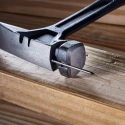 Młotek ciesielski stalowy 624g DeWALT DWHT51006-0