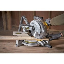 Pilarka ukośnica STANLEY SM1650-QS 254 mm 1650 W