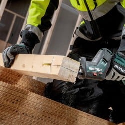 Pilarka szablasta Metabo 602322860 / PowerMaxx SSE 12 BL LiPOWER 12V BL 16mm Metabo Quick BODY walizka
